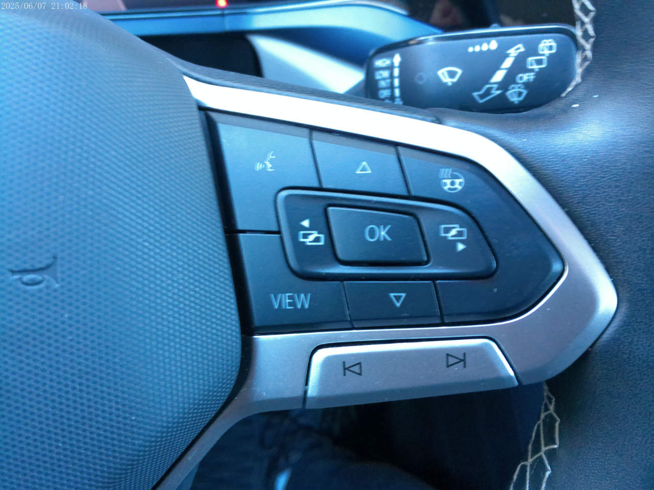 Volkswagen Taos SE Black 2024