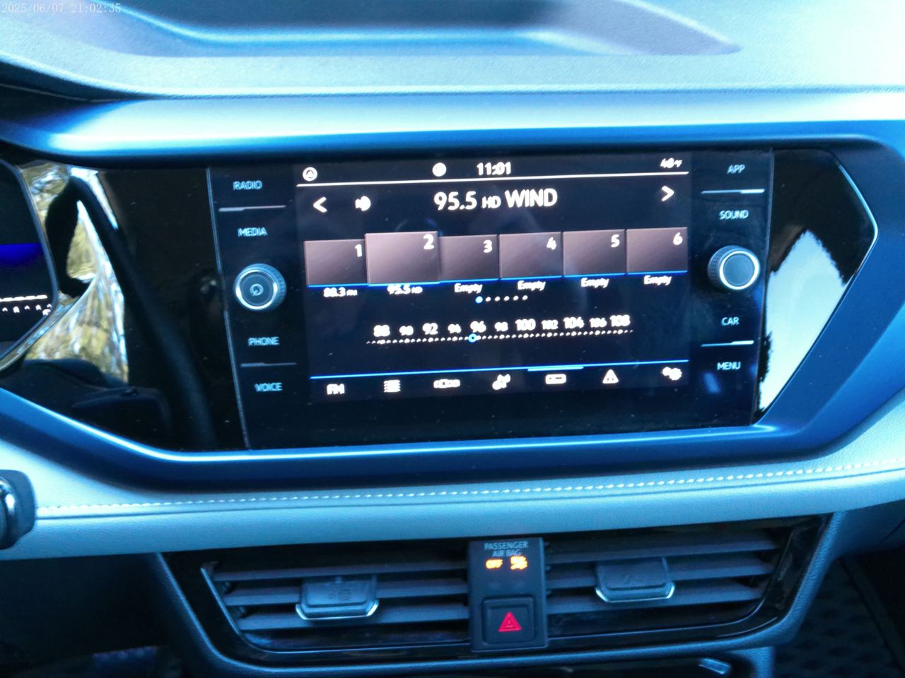 Volkswagen Taos SE Black 2024