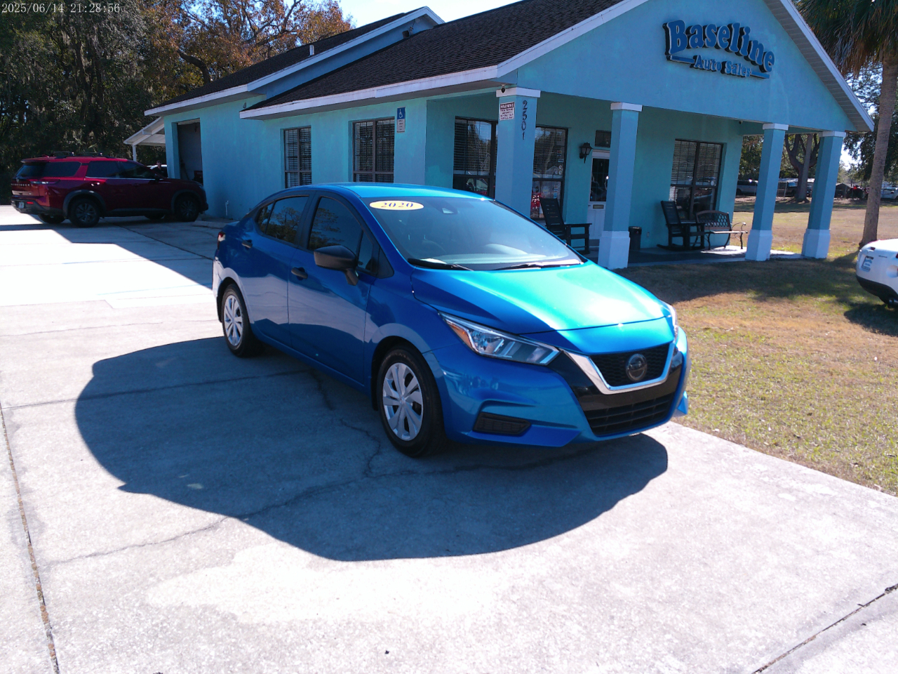 Nissan Versa S CVT 2020