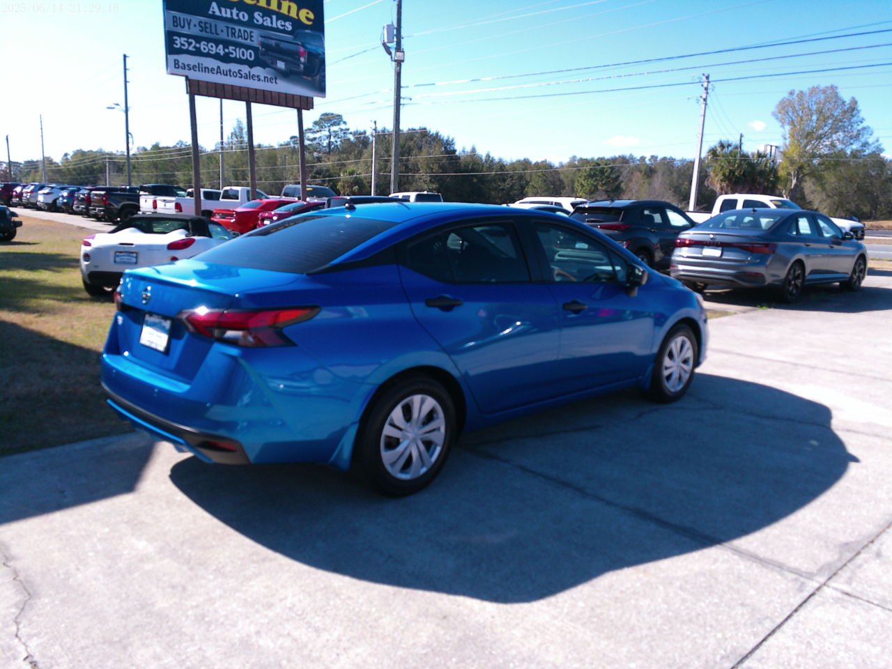 Nissan Versa S CVT 2020