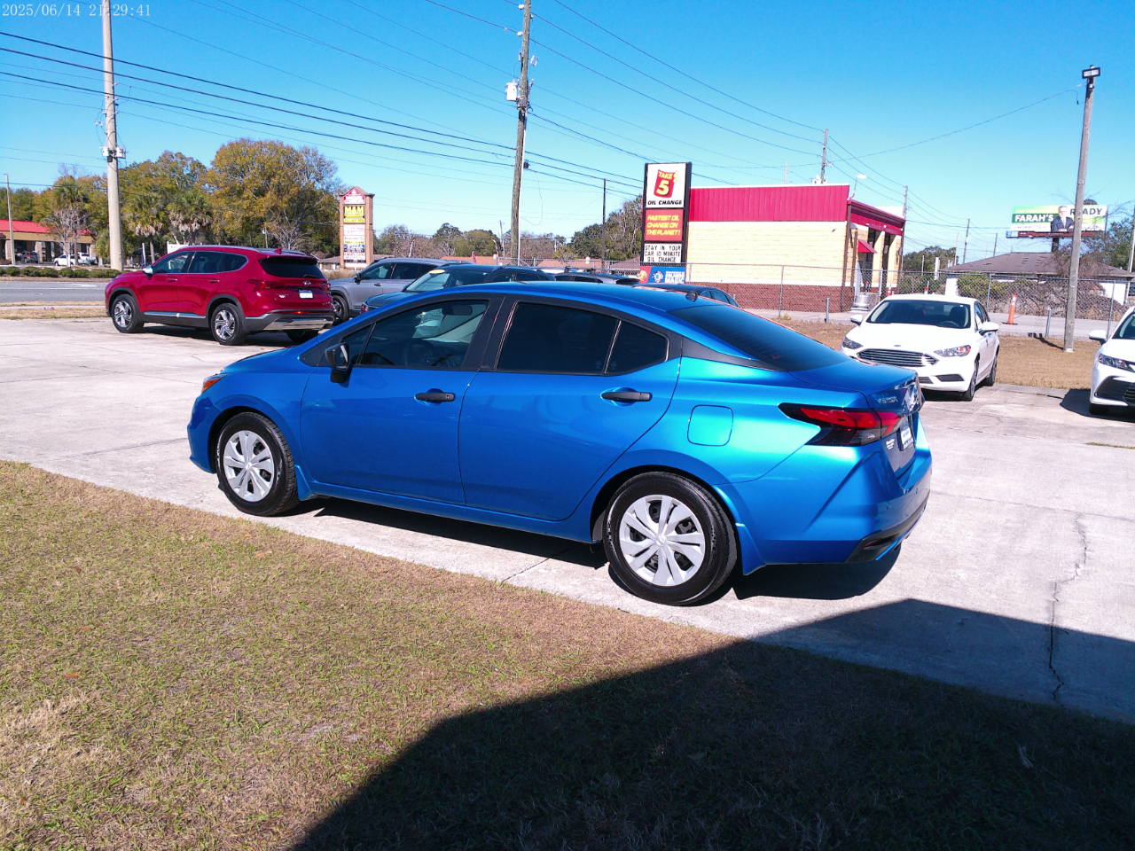 Nissan Versa S CVT 2020