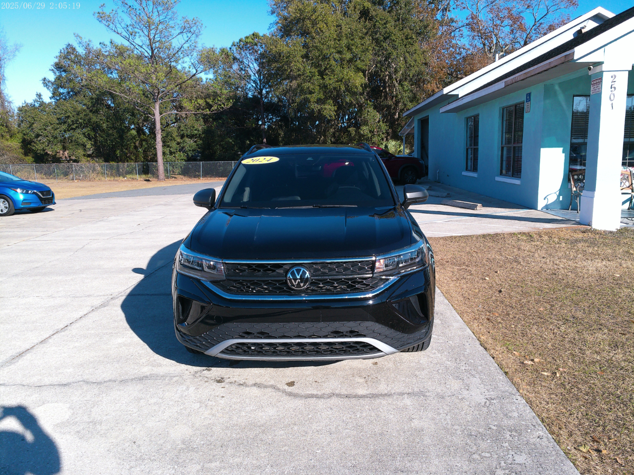 Volkswagen Taos S 2024