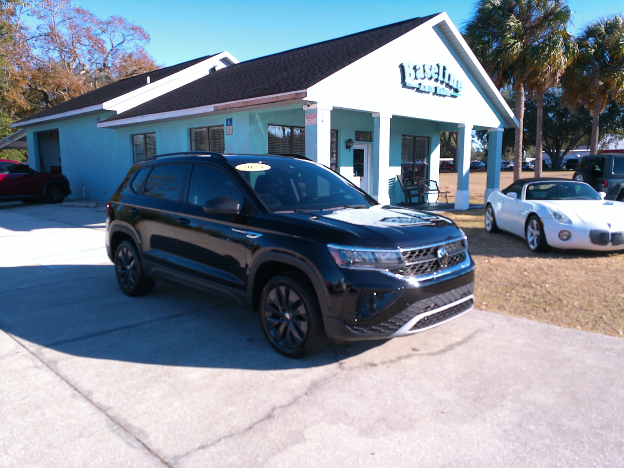 Volkswagen Taos S 2024