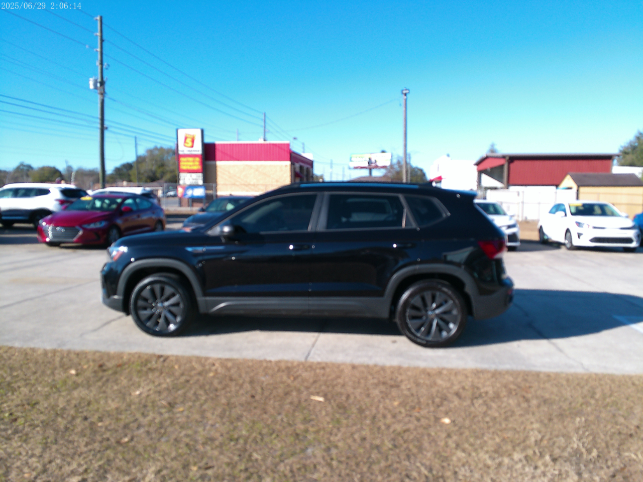 Volkswagen Taos S 2024