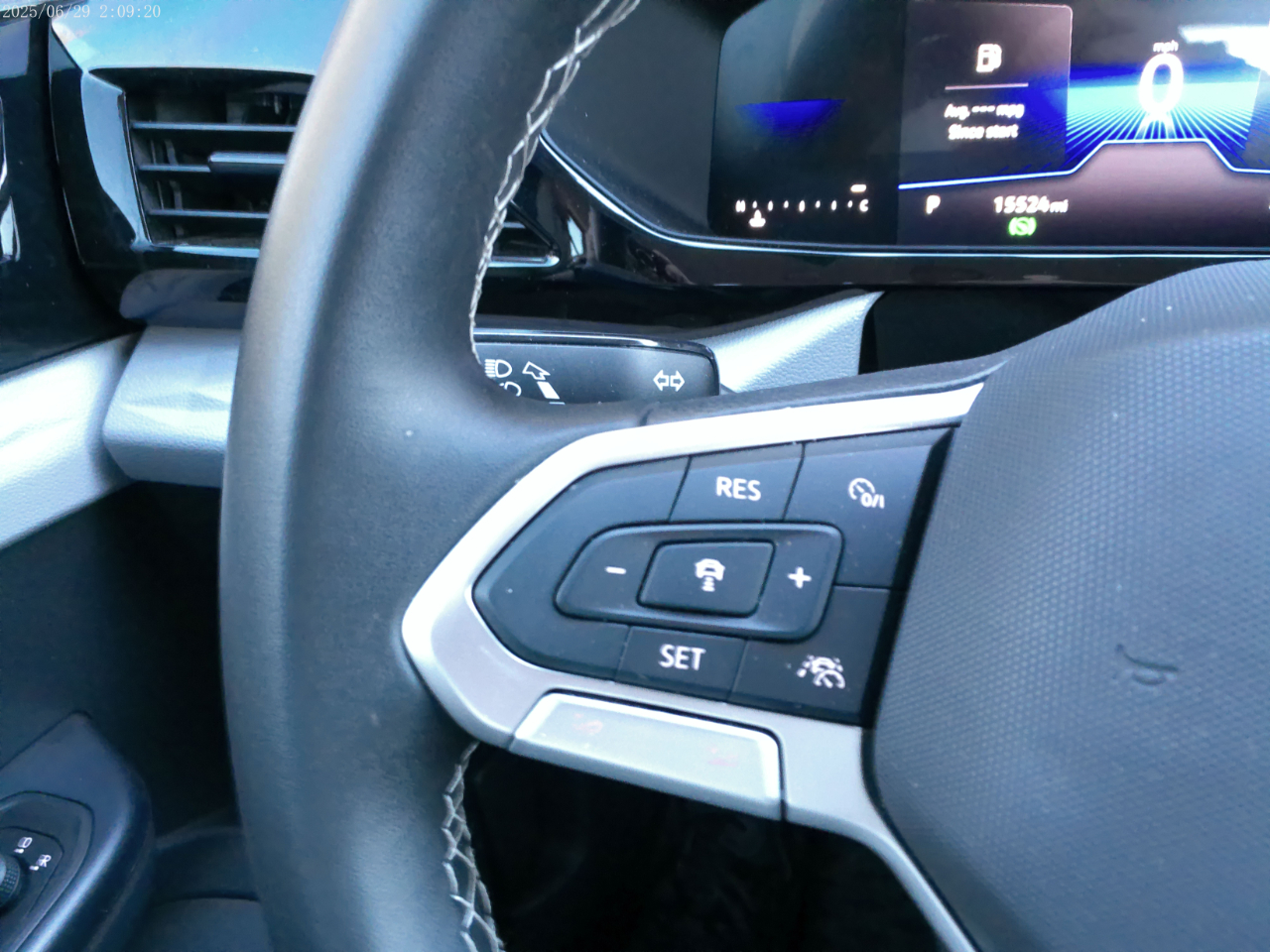 Volkswagen Taos S 2024