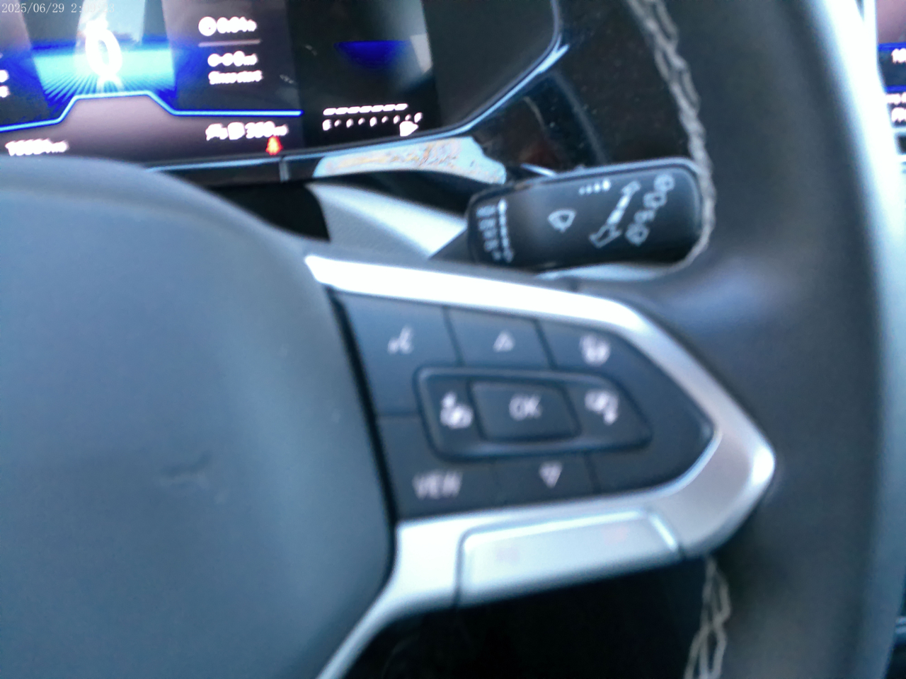 Volkswagen Taos S 2024