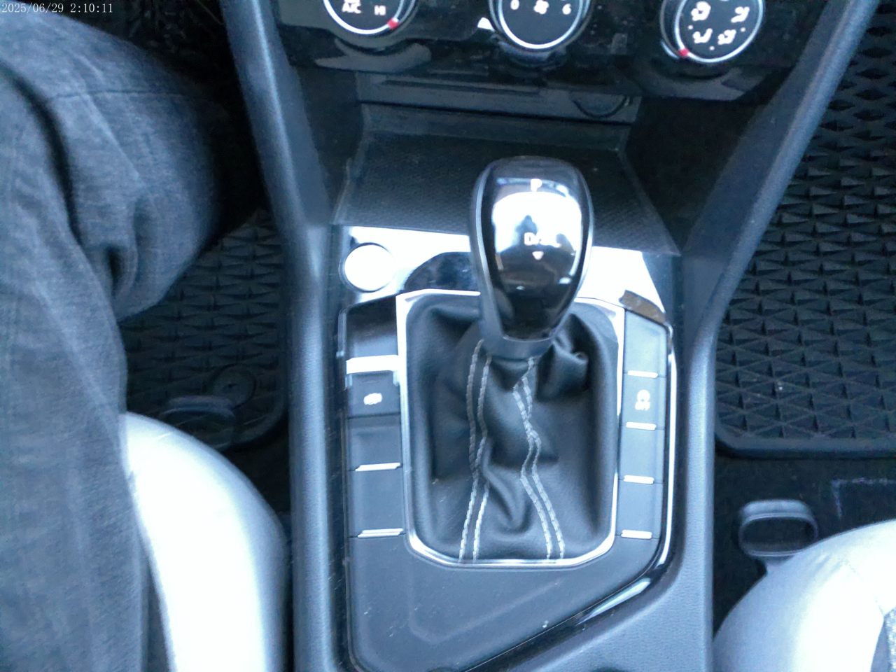 Volkswagen Taos S 2024