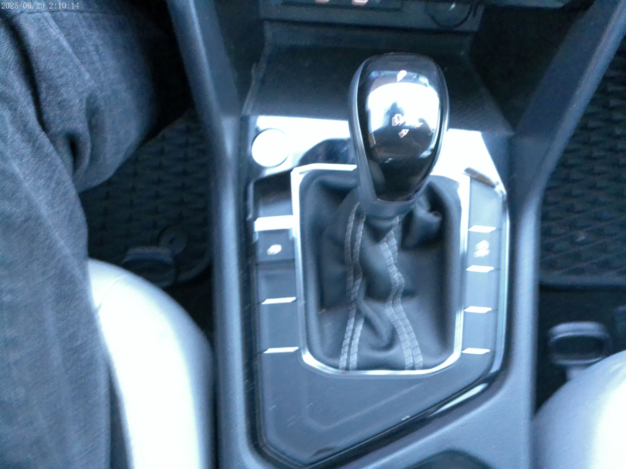 Volkswagen Taos S 2024