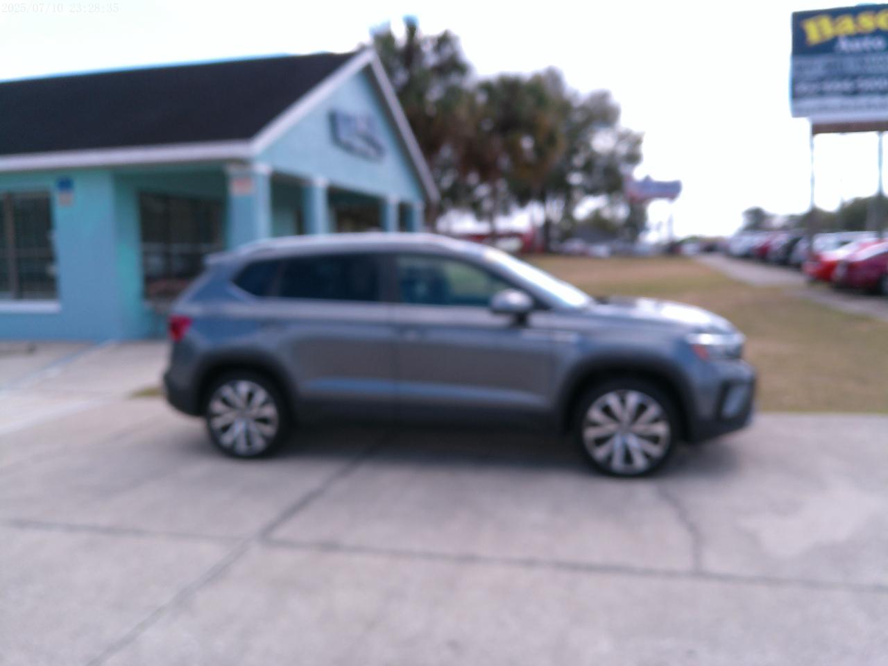 Volkswagen Taos SE 2022