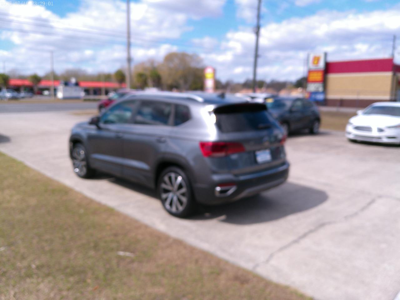 Volkswagen Taos SE 2022