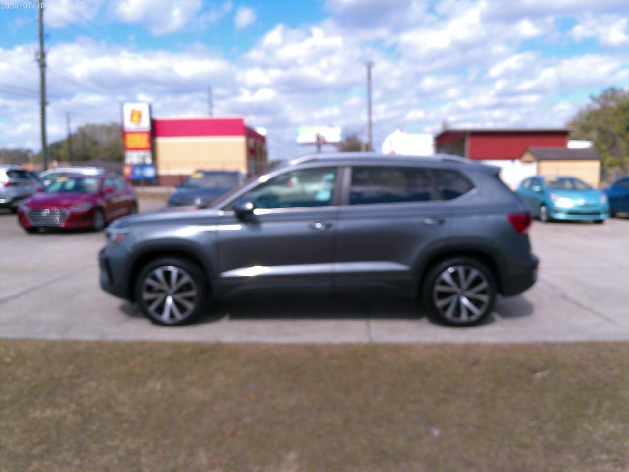 Volkswagen Taos SE 2022