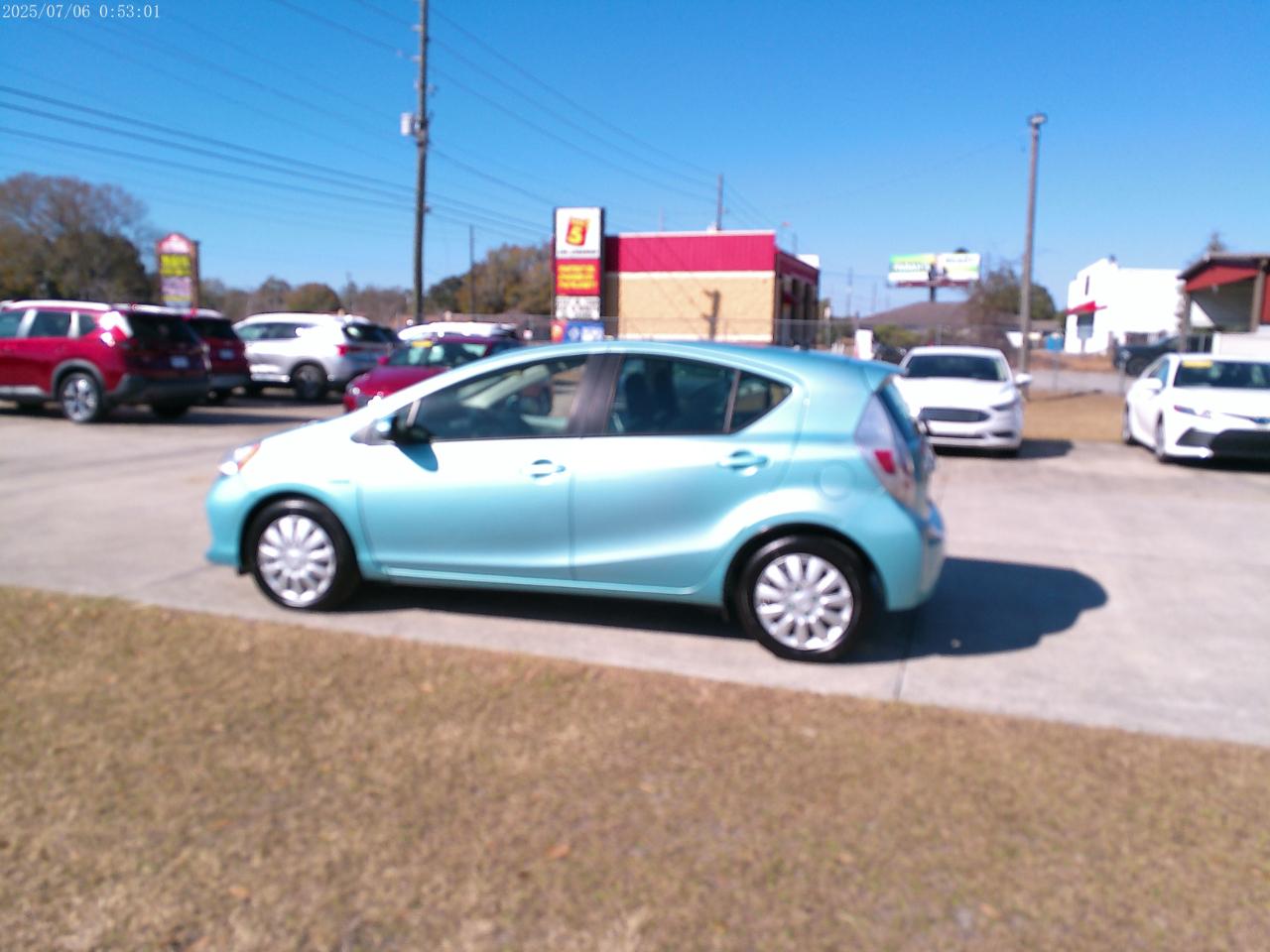 Toyota Prius c One 2013