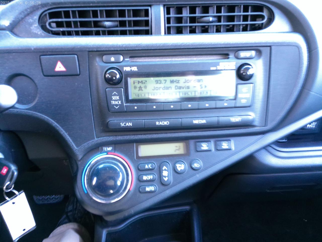 Toyota Prius c One 2013