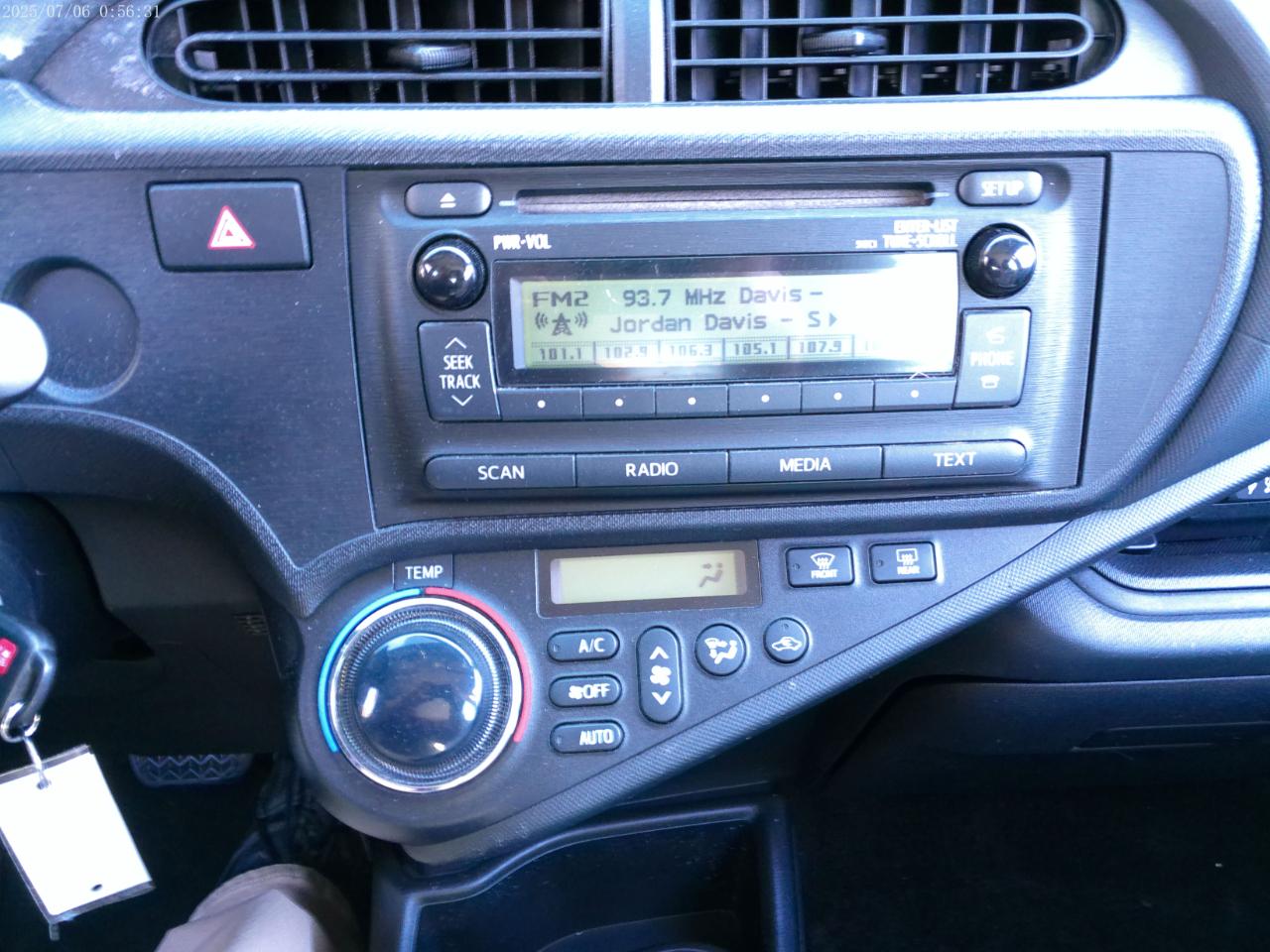 Toyota Prius c One 2013