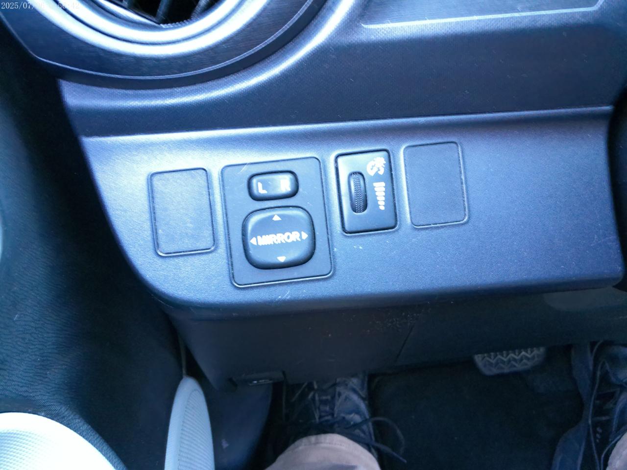 Toyota Prius c One 2013