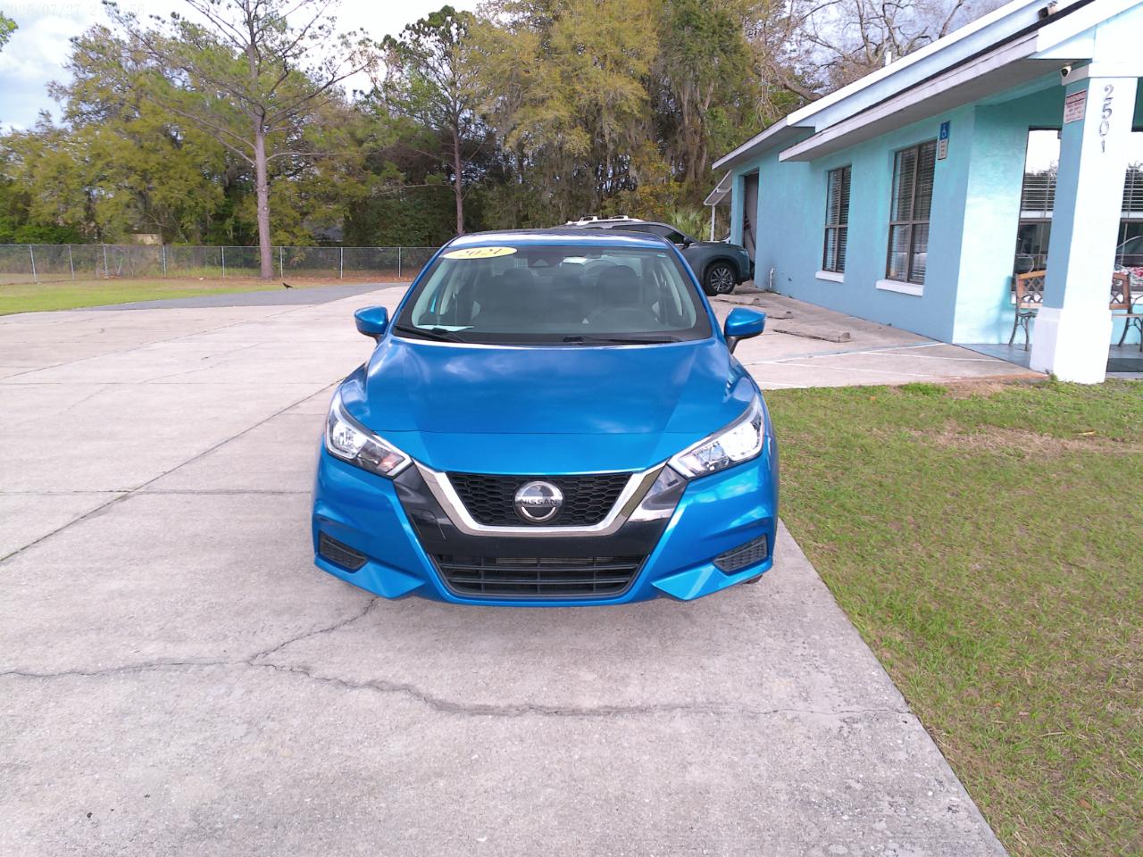 Nissan Versa SV 2021