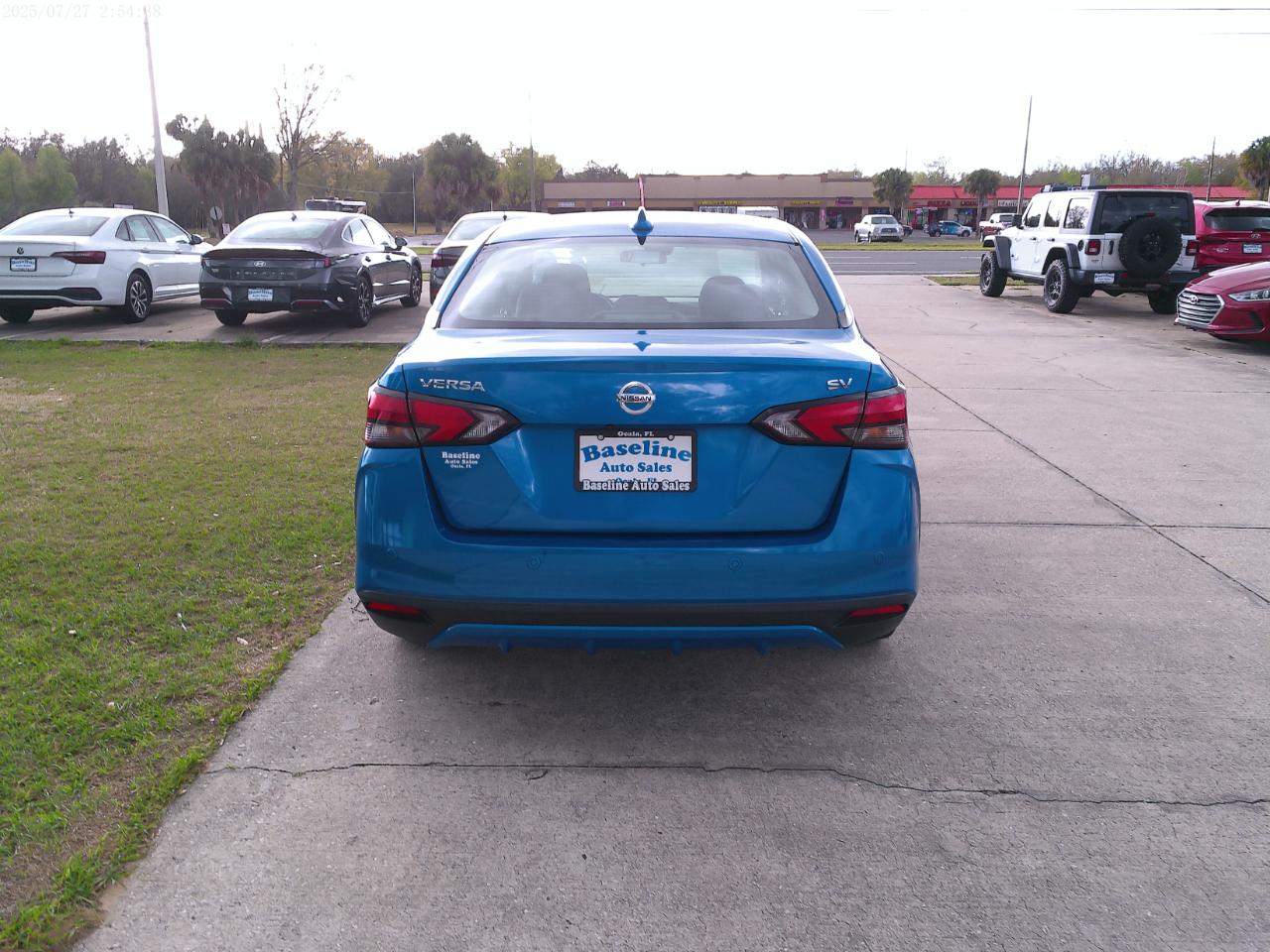 Nissan Versa SV 2021