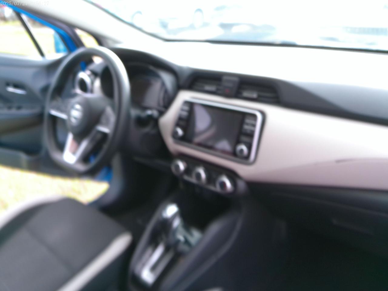 Nissan Versa SV 2021