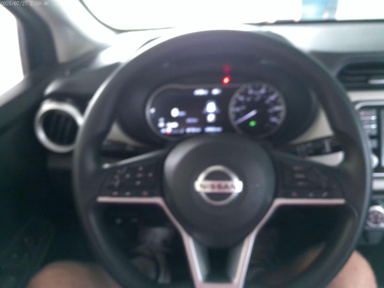 Nissan Versa SV 2021