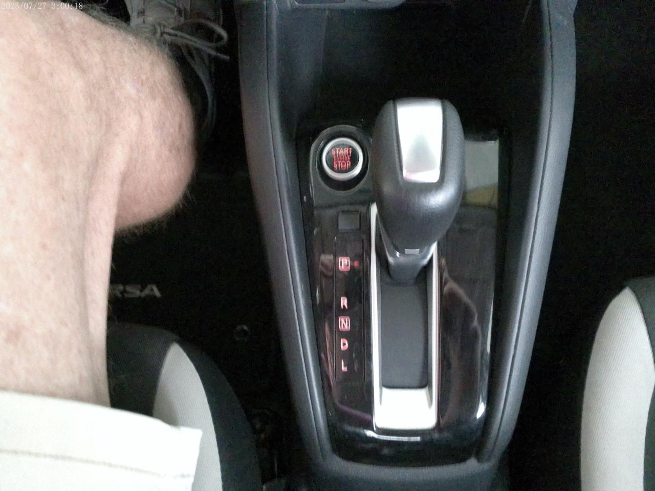 Nissan Versa SV 2021