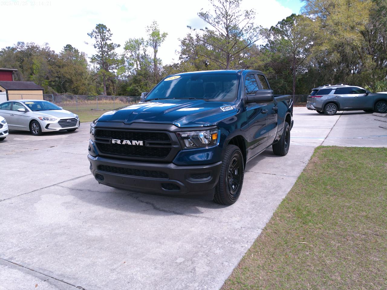 RAM 1500 Tradesman Quad Cab 4WD 2024