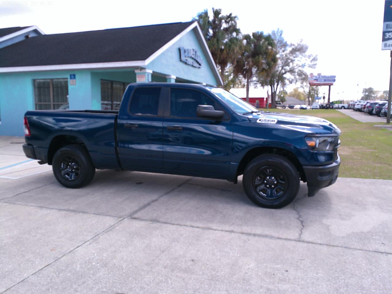 RAM 1500 Tradesman Quad Cab 4WD 2024