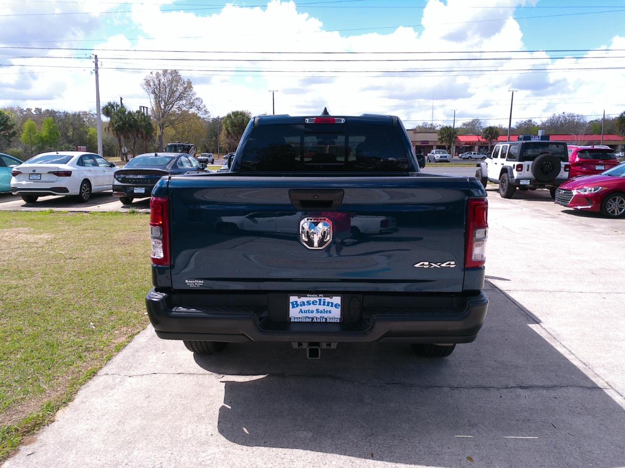 RAM 1500 Tradesman Quad Cab 4WD 2024
