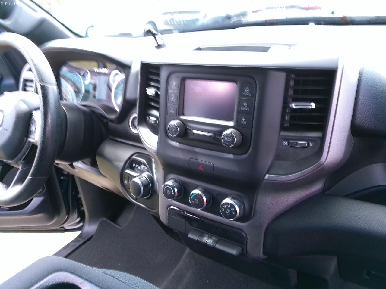 RAM 1500 Tradesman Quad Cab 4WD 2024