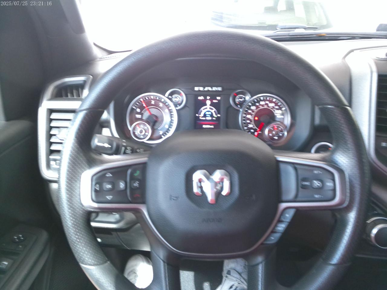 RAM 1500 Tradesman Quad Cab 4WD 2024