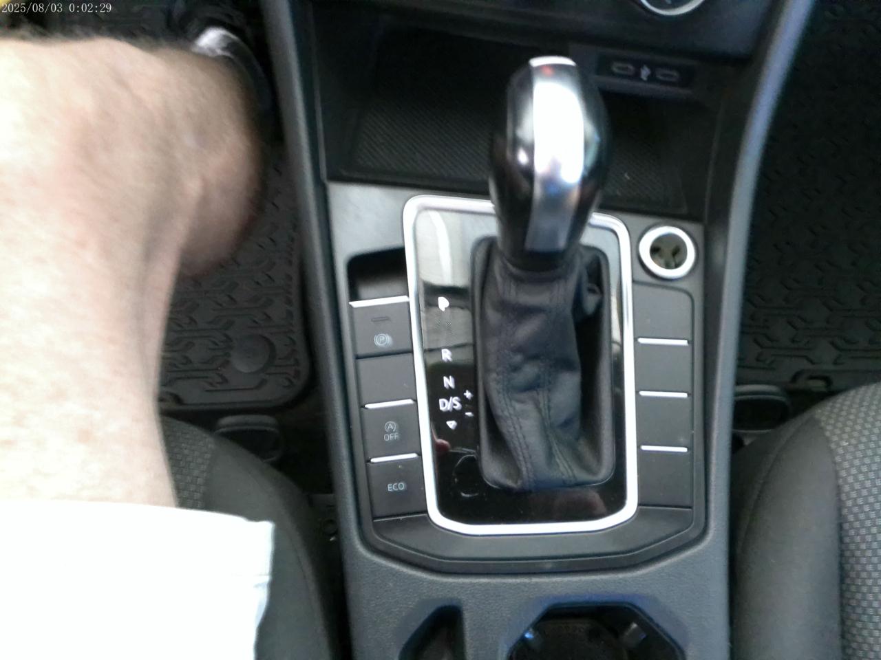 Volkswagen Jetta 1.4T S 8A 2021