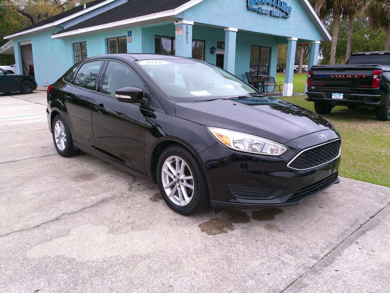 Ford Focus SE Sedan 2016