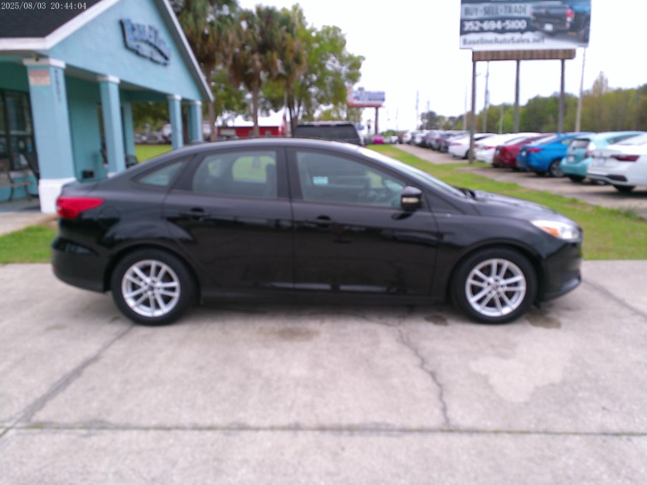 Ford Focus SE Sedan 2016