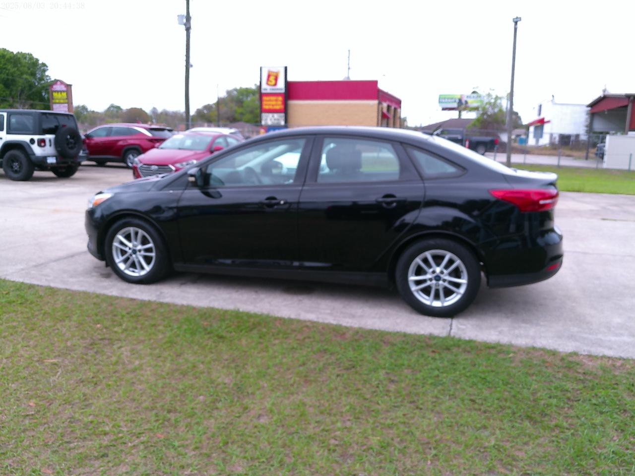 Ford Focus SE Sedan 2016