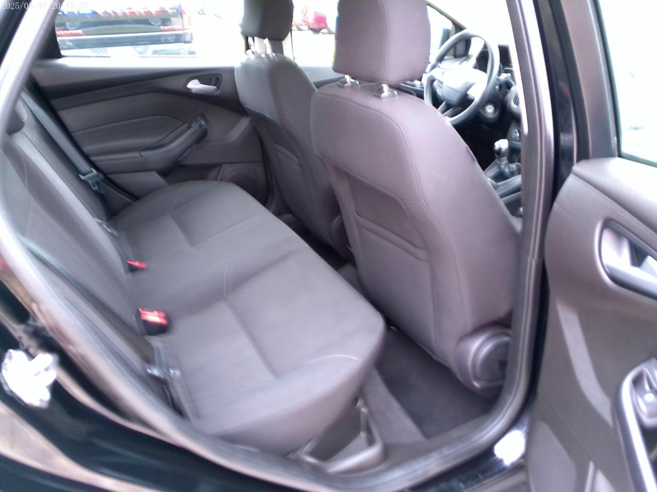 Ford Focus SE Sedan 2016