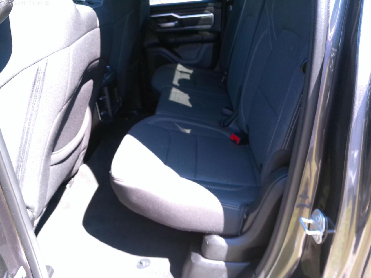 RAM 1500 Big Horn Quad Cab 2WD 2024