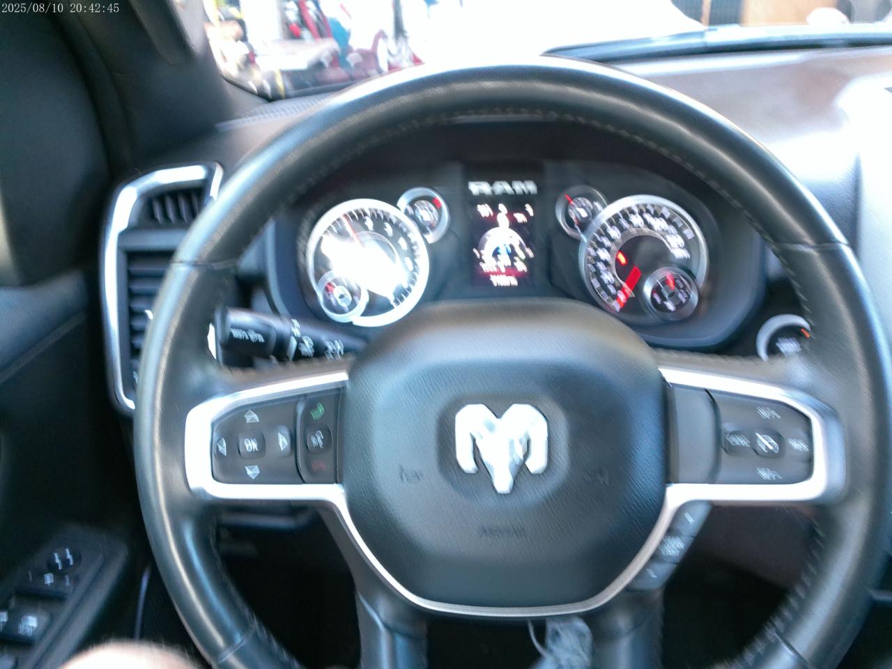 RAM 1500 Big Horn Quad Cab 2WD 2024