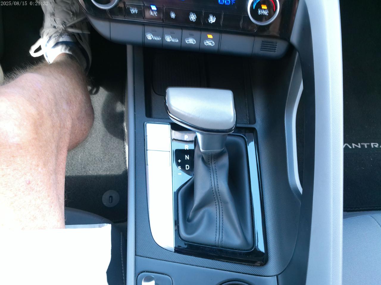 Hyundai Elantra SEL Sport 2025