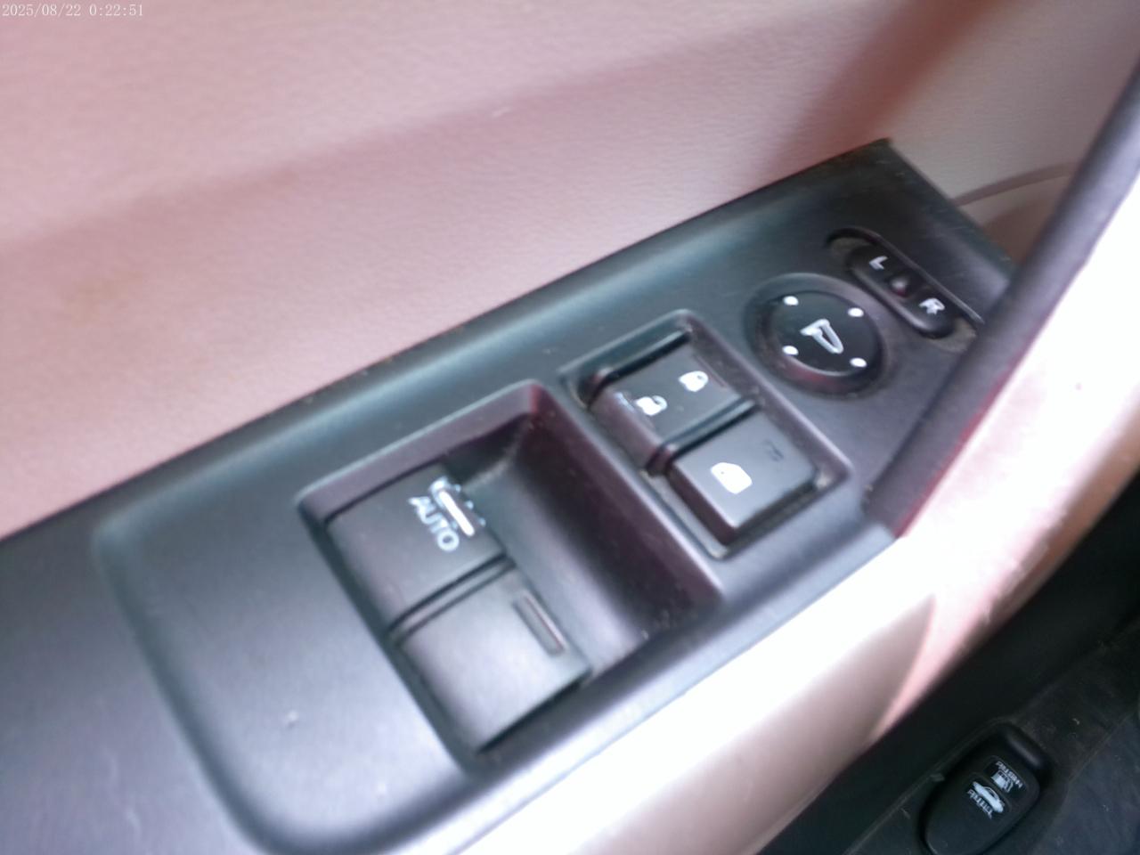 Honda Civic LX Coupe 5-Speed MT 2012