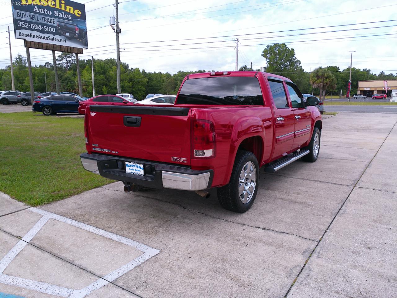 GMC Sierra 1500 SLE Crew Cab 2WD 2011
