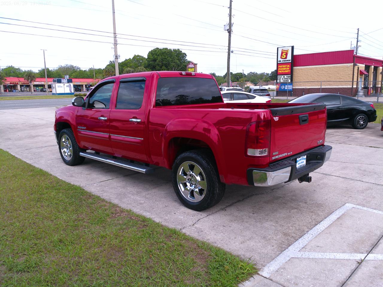 GMC Sierra 1500 SLE Crew Cab 2WD 2011