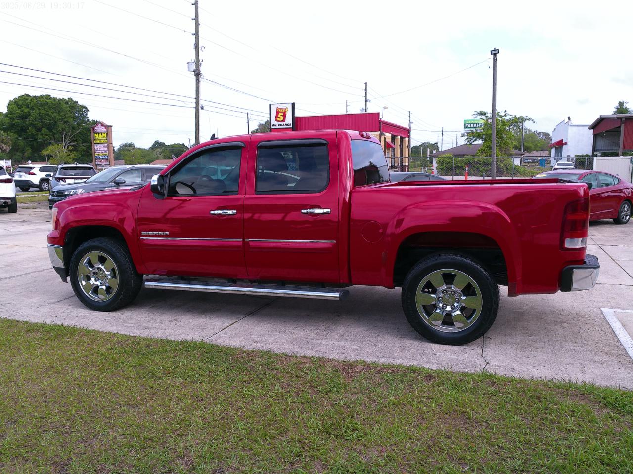 GMC Sierra 1500 SLE Crew Cab 2WD 2011