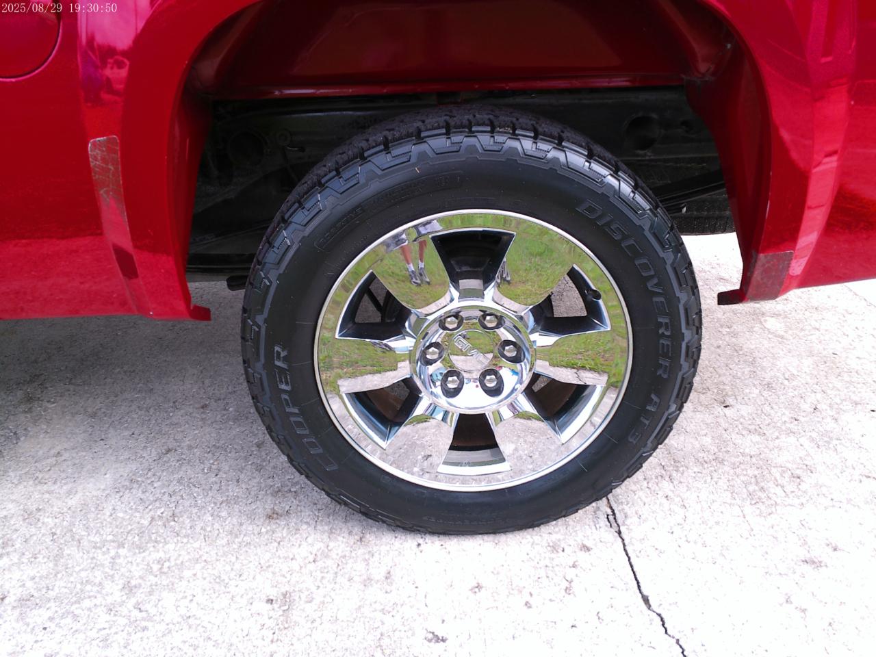 GMC Sierra 1500 SLE Crew Cab 2WD 2011