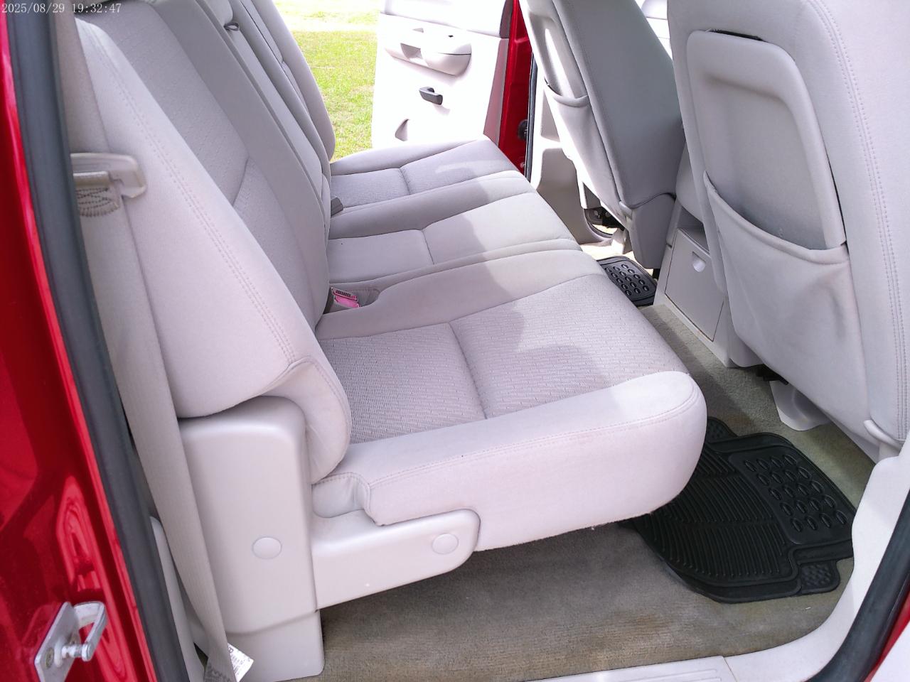 GMC Sierra 1500 SLE Crew Cab 2WD 2011