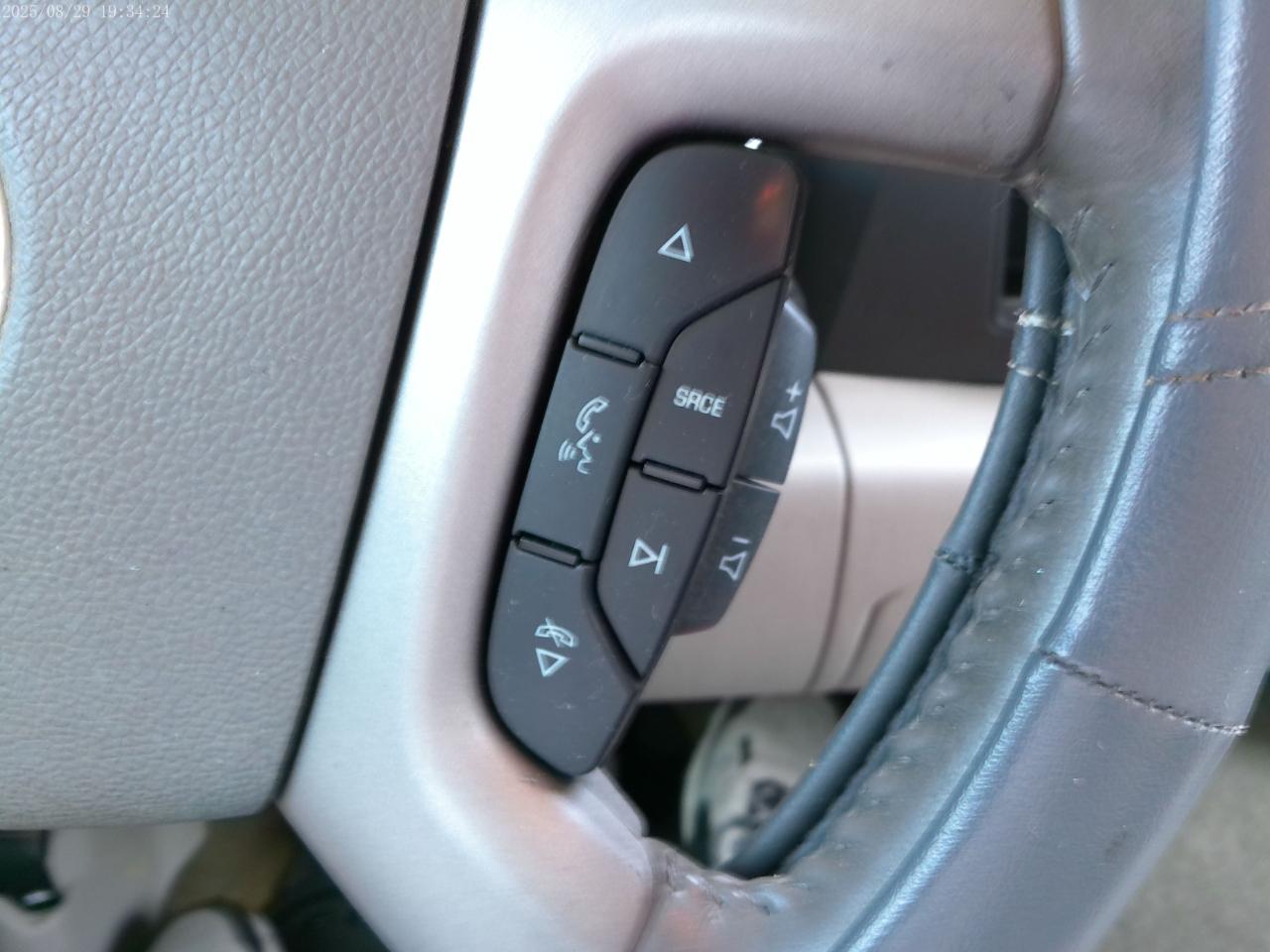 GMC Sierra 1500 SLE Crew Cab 2WD 2011