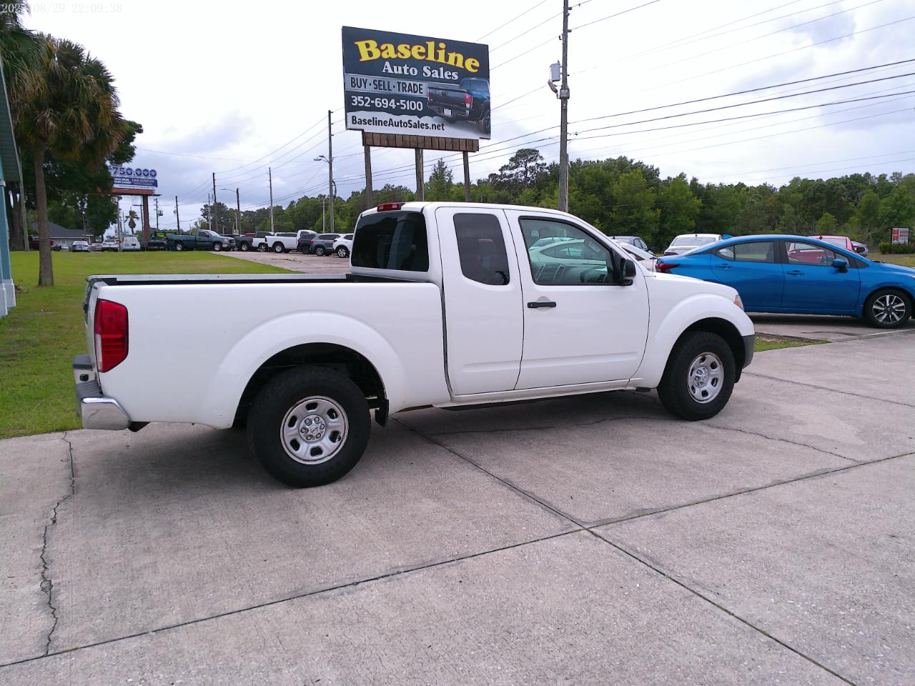 Nissan Frontier S King Cab I4 5AT 2WD 2015