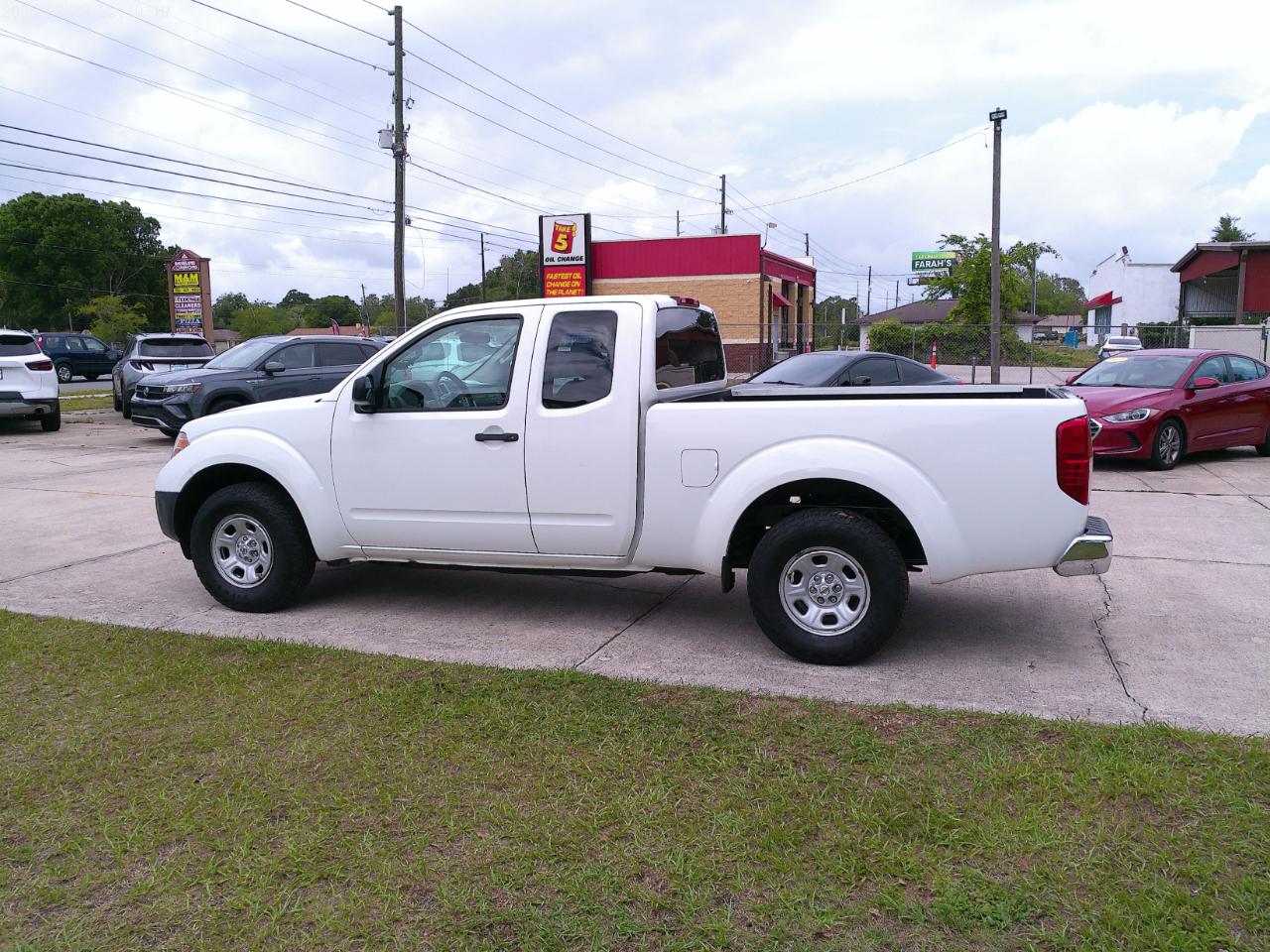 Nissan Frontier S King Cab I4 5AT 2WD 2015