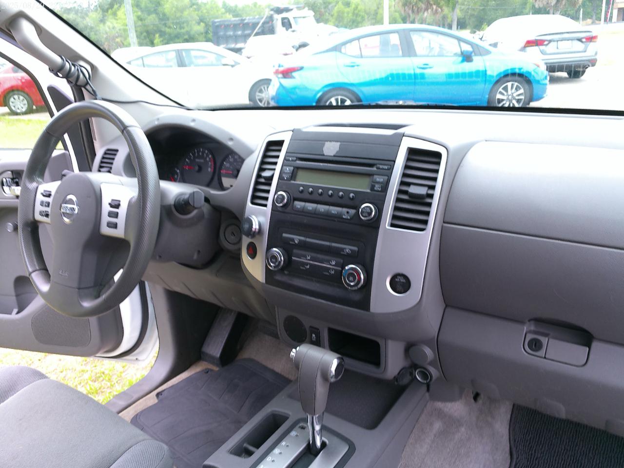 Nissan Frontier S King Cab I4 5AT 2WD 2015