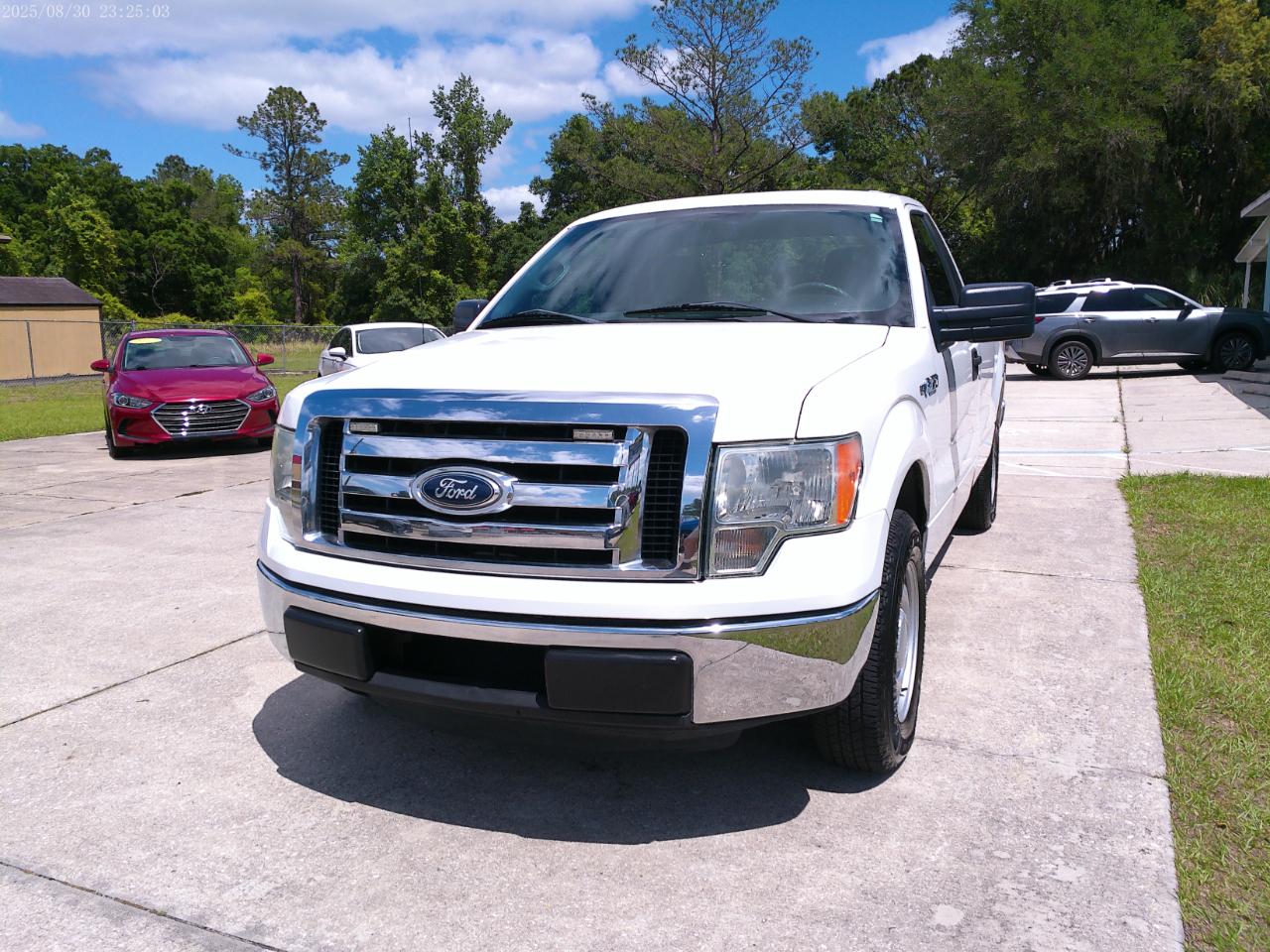 Ford F-150 XL 8-ft. Bed 2WD 2012