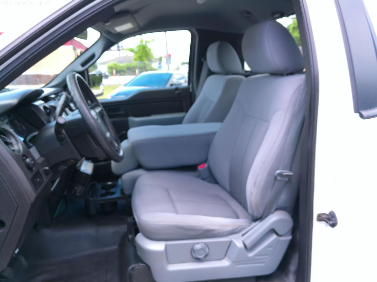 Ford F-150 XL 8-ft. Bed 2WD 2012