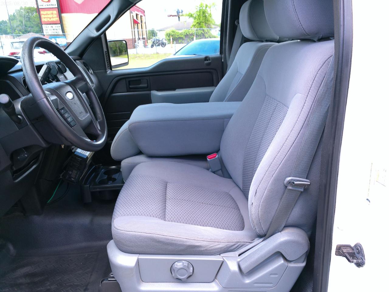 Ford F-150 XL 8-ft. Bed 2WD 2012